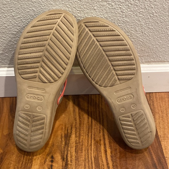Crocs Sandals - Women’s 10 - Picture 2 of 6